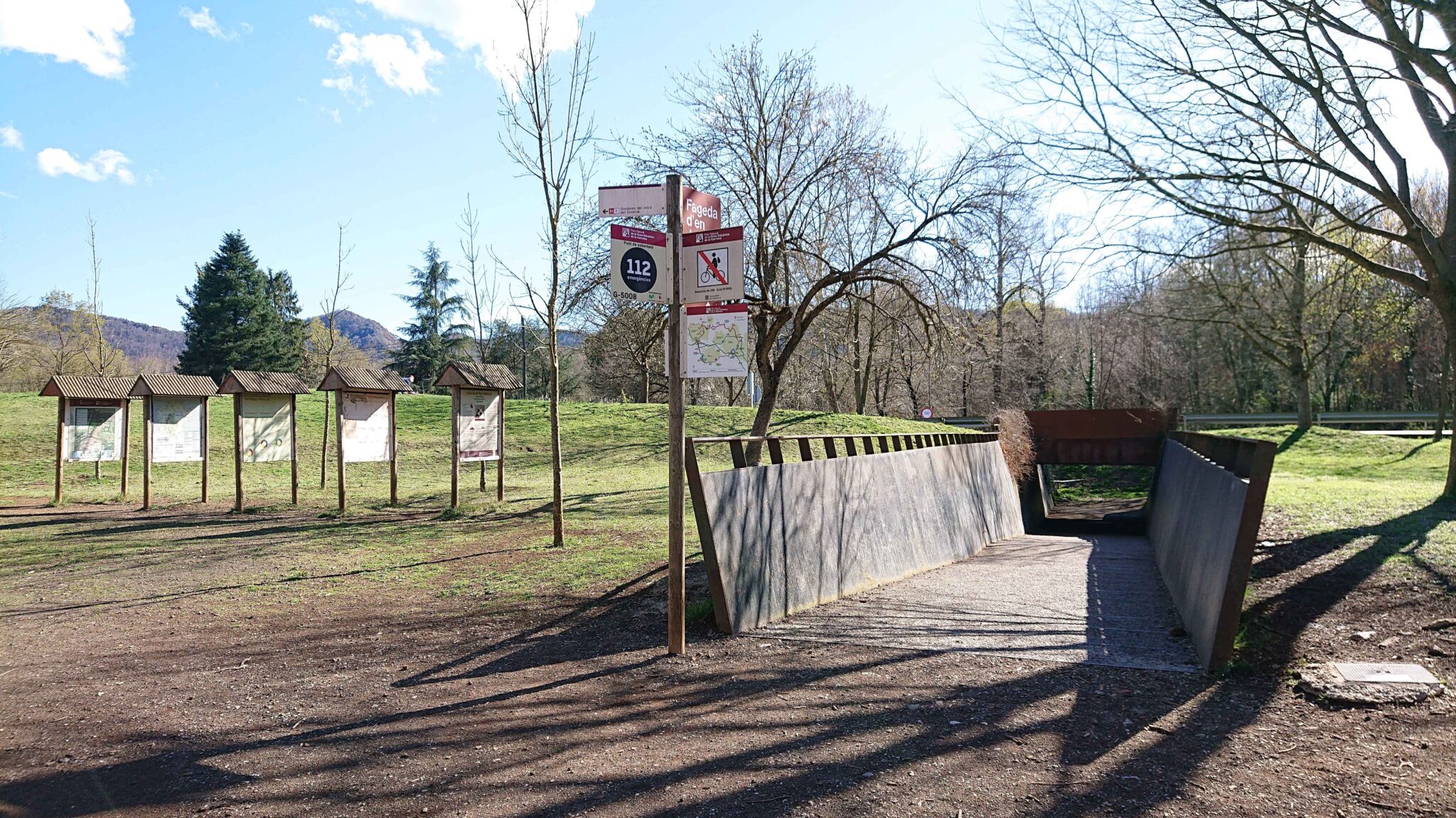 Parking zona de picnic la fageda den jorda5 2048x1152