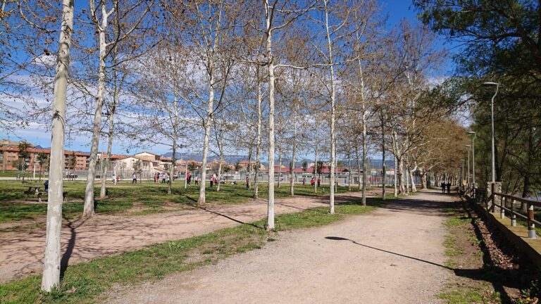 Passeig fluvial Area de autocaravanas Manlleu8 Mappicnic 768x432