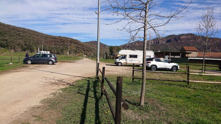 picnic area dautocaravanes santa pau3 768x432