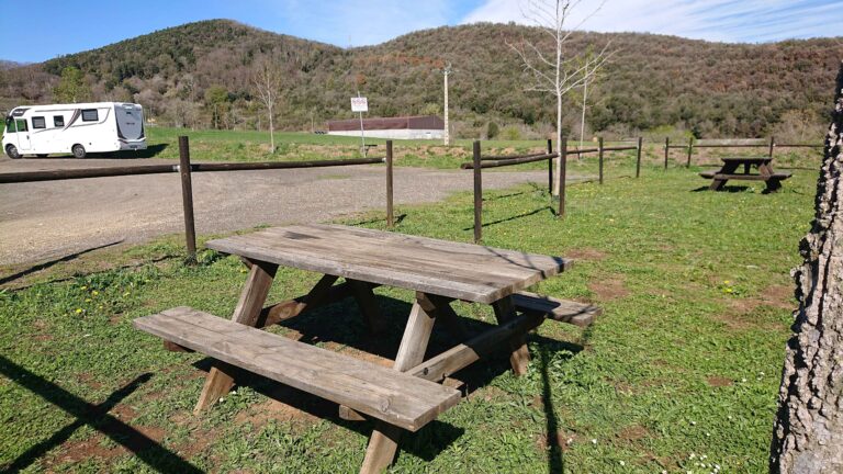 picnic area dautocaravanes santa pau7 768x432