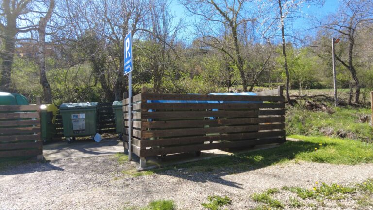 zona de picnic aparcament public santa pau4 mappicnic 768x432