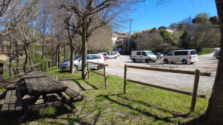 zona de picnic aparcament public santa pau5 mappicnic 768x432
