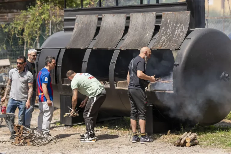 Barbacoa carn cardedeu fuego actividad divertida picnic mappicnic ok 768x512