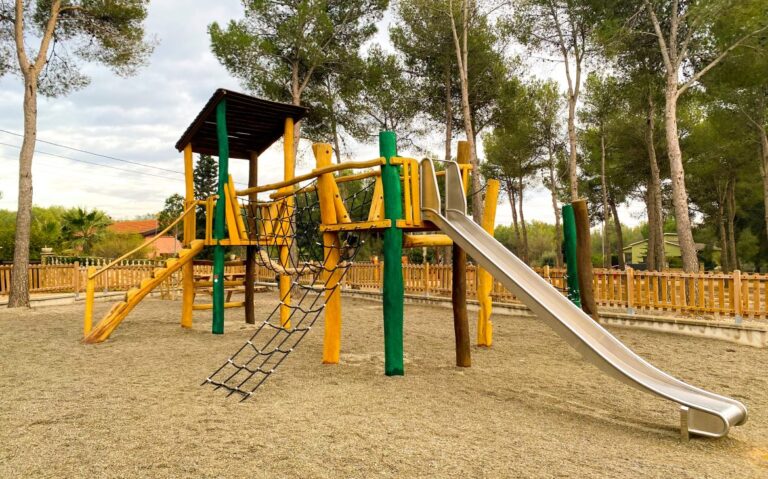 Estatua de Mazinger Z Tarragona4 768x479