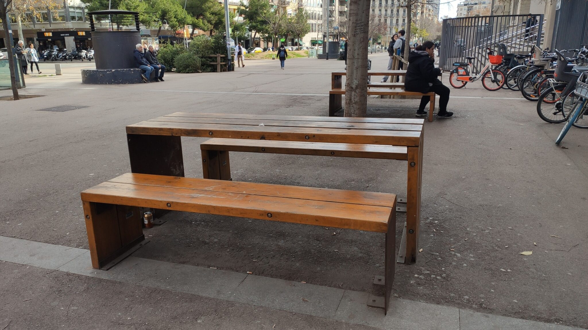 Zona de picnic Facultad de Medicina Barcelona1 2048x1152