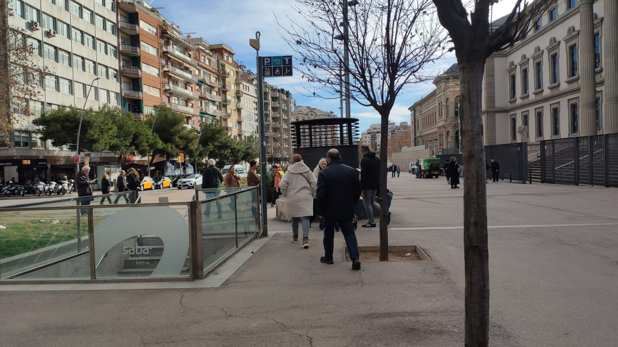 Zona de picnic Facultad de Medicina Barcelona4 2048x1152