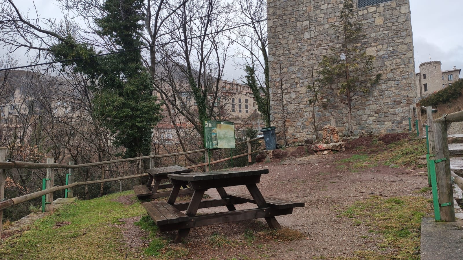 Picnic Les fonts del llobregat Castellar de nhug mappicnic 3