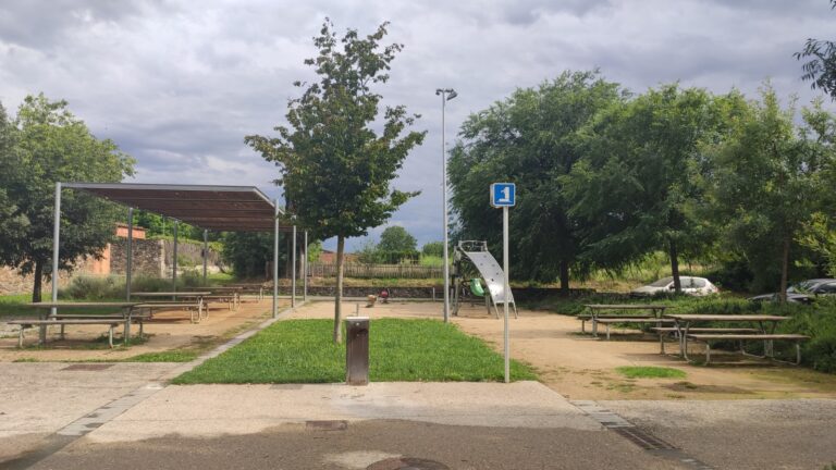 poble medieval pubol girona i zona de picnic 12 768x432