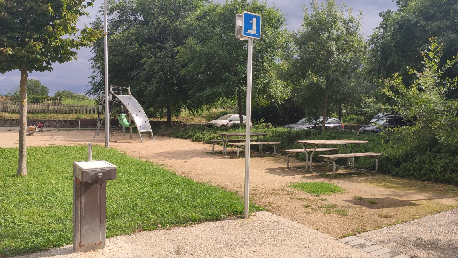 poble medieval pubol girona i zona de picnic 14