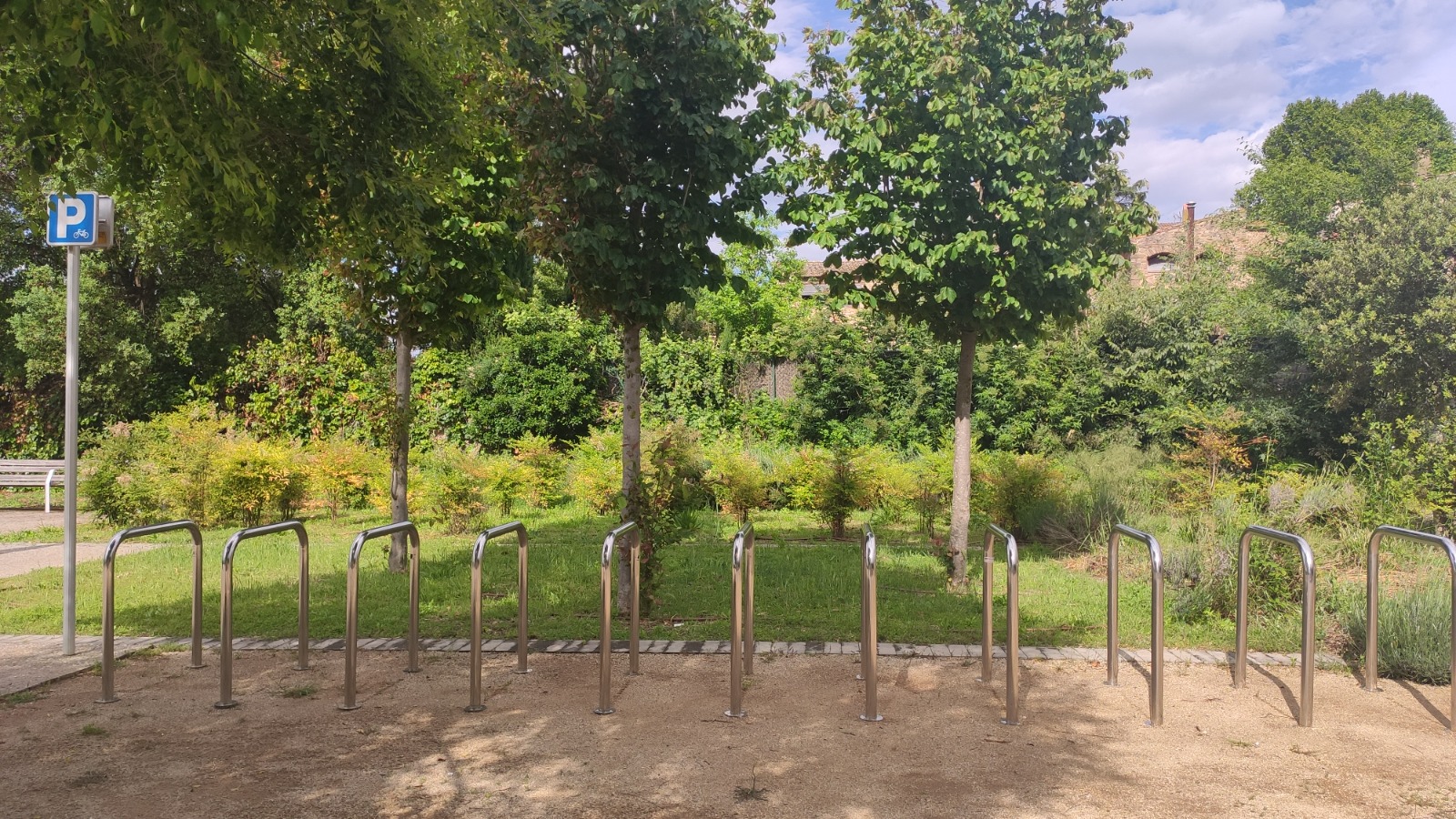 poble medieval pubol girona i zona de picnic 15