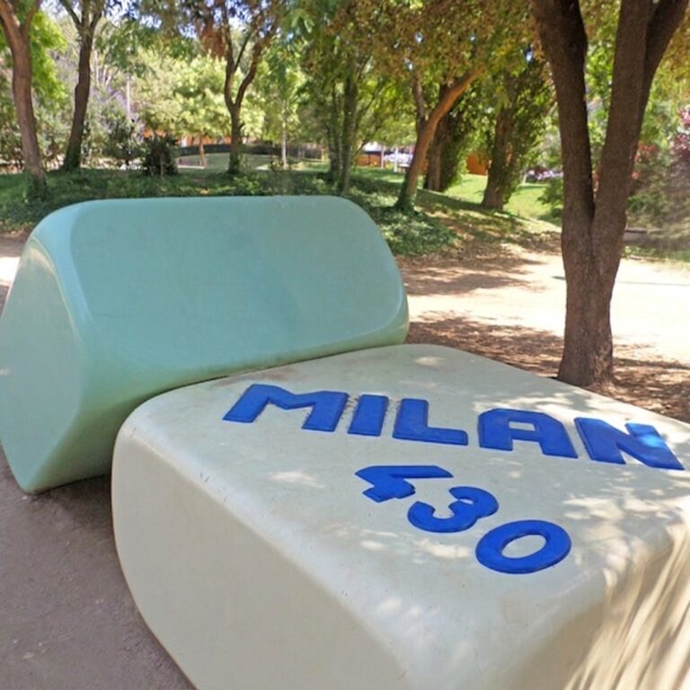 figuras gomas milan figura parc francesc macia malgrat 768x768